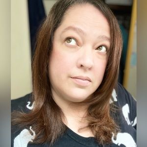 Meet your Posher, Raquel